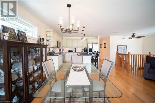 2585 Connaught Avenue, North Bay, ON - Indoor Photo Showing Dining Room