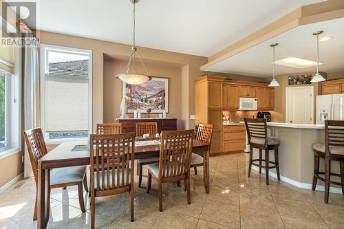 3989 Gallaghers Parkland Drive, Kelowna, BC - Indoor Photo Showing Dining Room