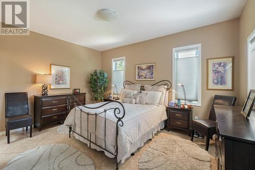 3989 Gallaghers Parkland Drive, Kelowna, BC - Indoor Photo Showing Bedroom