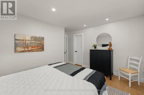 40 Navigators Trail, Kawartha Lakes (Bobcaygeon), ON - Indoor Photo Showing Bedroom