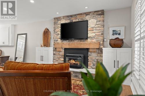 40 Navigators Trail, Kawartha Lakes (Bobcaygeon), ON - Indoor With Fireplace