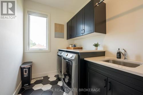 33977 Kildeer Drive, Bluewater, ON - Indoor Photo Showing Laundry Room