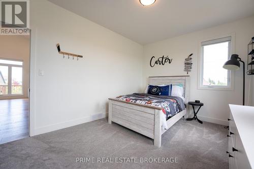 33977 Kildeer Drive, Bluewater, ON - Indoor Photo Showing Bedroom