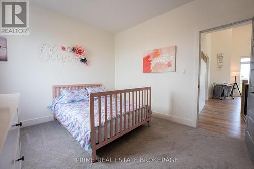 33977 Kildeer Drive, Bluewater, ON - Indoor Photo Showing Bedroom