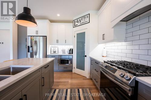 33977 Kildeer Drive, Bluewater, ON - Indoor Photo Showing Kitchen With Double Sink With Upgraded Kitchen