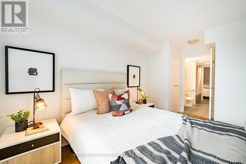 801 - 75 Dalhousie Street N, Toronto (Church-Yonge Corridor), ON - Indoor Photo Showing Bedroom