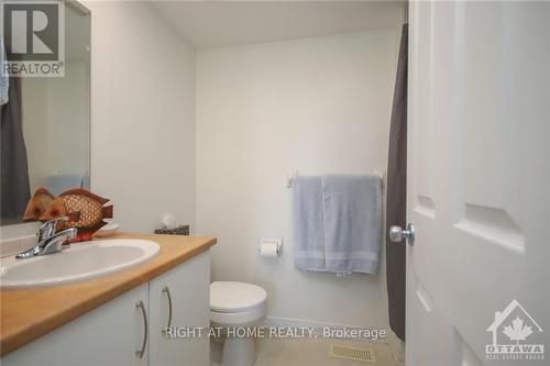 552 Lakeridge Drive, Ottawa, ON - Indoor Photo Showing Bathroom