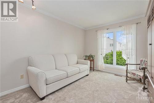 1497 Bourcier Drive, Ottawa, ON - Indoor Photo Showing Living Room