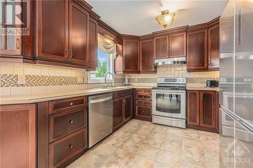 1497 Bourcier Drive, Ottawa, ON - Indoor Photo Showing Kitchen