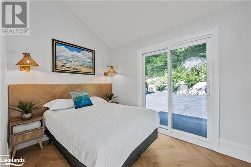 237 West Shore Drive, Tiny, ON - Indoor Photo Showing Bedroom