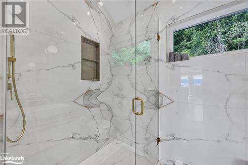 237 West Shore Drive, Tiny, ON - Indoor Photo Showing Bathroom