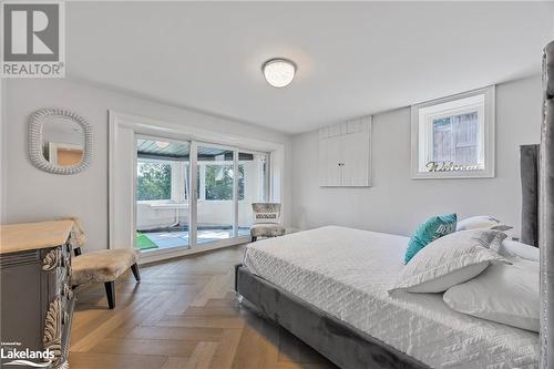 237 West Shore Drive, Tiny, ON - Indoor Photo Showing Bedroom