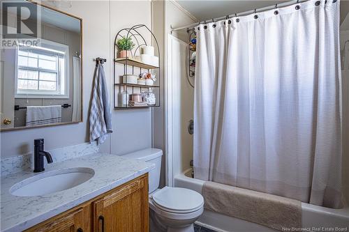 28 Wood Avenue, Lincoln, NB - Indoor Photo Showing Bathroom