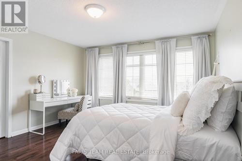 22 Commonwealth Road, Barrie (Innis-Shore), ON - Indoor Photo Showing Bedroom