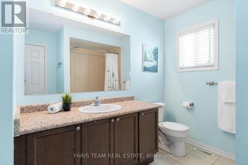 22 Commonwealth Road, Barrie (Innis-Shore), ON - Indoor Photo Showing Bathroom