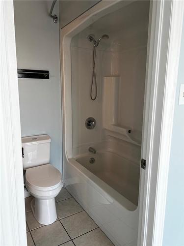 135 James Street|Unit #804, Hamilton, ON - Indoor Photo Showing Bathroom