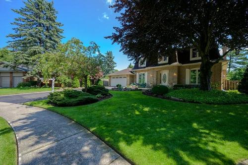 2262 Bonnylyn Court, Oakville, ON - Outdoor With Facade