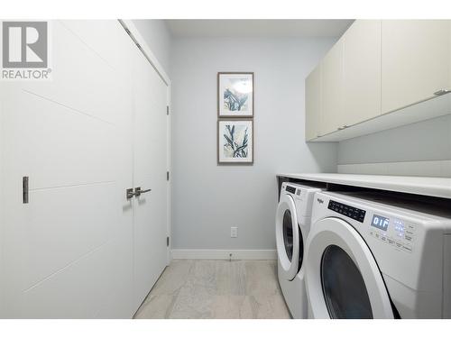 1349 Rocky Point Drive Unit# 15, Kelowna, BC - Indoor Photo Showing Laundry Room