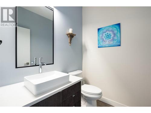 1349 Rocky Point Drive Unit# 15, Kelowna, BC - Indoor Photo Showing Bathroom