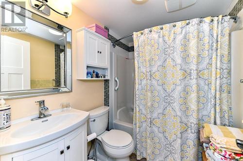 36 Kenyon Road, Vernon, BC - Indoor Photo Showing Bathroom