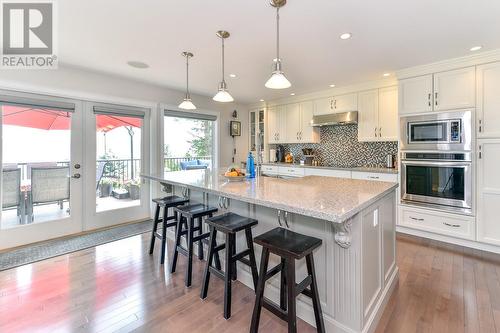 36 Kenyon Road, Vernon, BC - Indoor Photo Showing Kitchen With Upgraded Kitchen