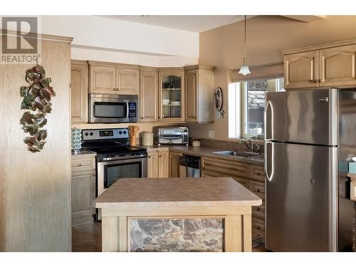 8215 Silver Star Road, Vernon, BC - Indoor Photo Showing Kitchen