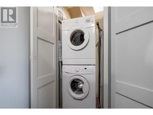 8215 Silver Star Road, Vernon, BC - Indoor Photo Showing Laundry Room