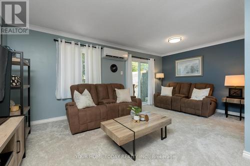 60A Maple Avenue, Halton Hills, ON - Indoor Photo Showing Living Room