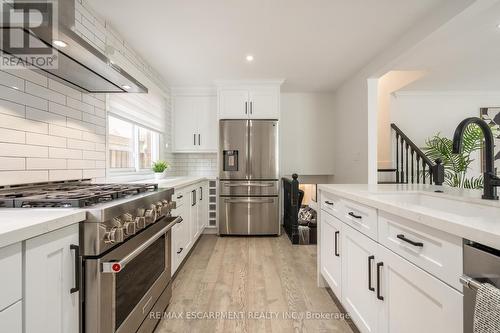 656 King Road, Burlington (Lasalle), ON - Indoor Photo Showing Kitchen With Upgraded Kitchen