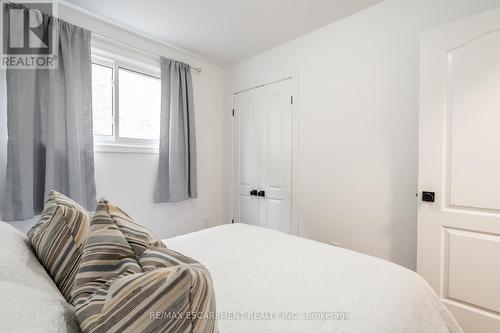 656 King Road, Burlington (Lasalle), ON - Indoor Photo Showing Bedroom