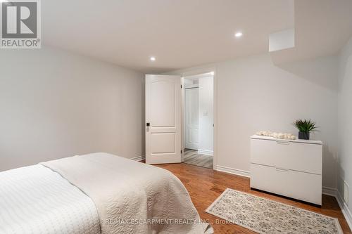 656 King Road, Burlington (Lasalle), ON - Indoor Photo Showing Bedroom