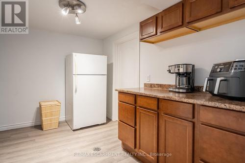 656 King Road, Burlington (Lasalle), ON - Indoor Photo Showing Kitchen