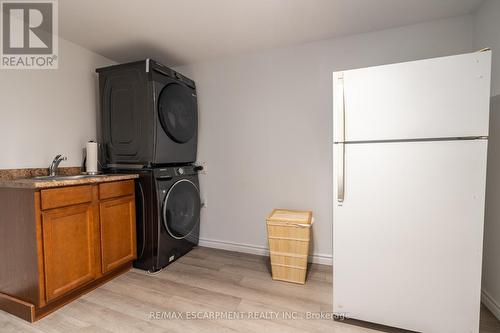 656 King Road, Burlington (Lasalle), ON - Indoor Photo Showing Laundry Room