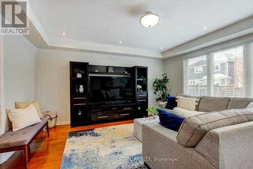 154 Willet Terrace, Milton, ON - Indoor Photo Showing Living Room