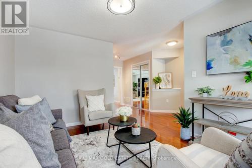 154 Willet Terrace, Milton, ON - Indoor Photo Showing Living Room