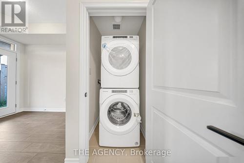 147 - 10 Birmingham Drive, Cambridge, ON - Indoor Photo Showing Laundry Room