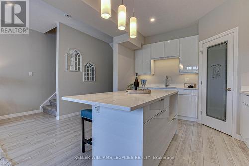 70 - 811 Sarnia Road, London, ON - Indoor Photo Showing Kitchen