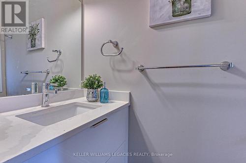 70 - 811 Sarnia Road, London, ON - Indoor Photo Showing Bathroom