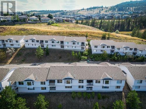 92-2022 Pacific Way, Kamloops, BC - Outdoor With Facade