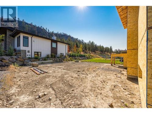 9489 Ledgestone Road, Lake Country, BC - Outdoor