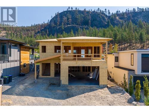 9489 Ledgestone Road, Lake Country, BC - Outdoor