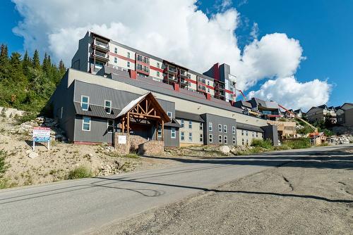 504-7470 Porcupine Road, Big White, BC - Outdoor