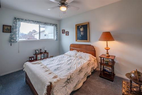 45 Kingfisher Drive, Penticton, BC - Indoor Photo Showing Bedroom