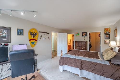 404-1750 Atkinson Street, Penticton, BC - Indoor Photo Showing Bedroom