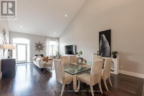 2263 Callingham Drive, London, ON - Indoor Photo Showing Dining Room