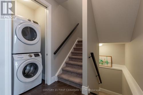 2263 Callingham Drive, London, ON - Indoor Photo Showing Laundry Room