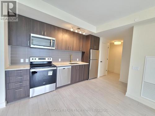 607 - 8010 Derry Road, Milton (Coates), ON - Indoor Photo Showing Kitchen