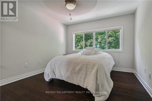 18 - 1150 Skyview Drive, Burlington (Tyandaga), ON - Indoor Photo Showing Bedroom