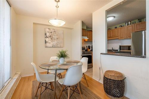 2900 Battleford Road|Unit #504, Mississauga, ON - Indoor Photo Showing Dining Room