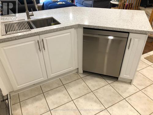 3 - 1050 Grand Boulevard, Oakville (Iroquois Ridge South), ON - Indoor Photo Showing Kitchen